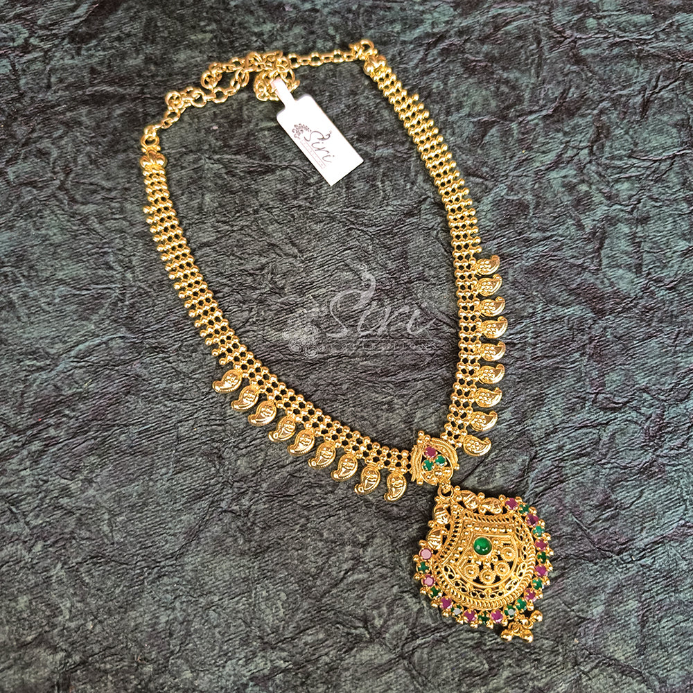 Beautiful Traditional Necklace in Mango Design
