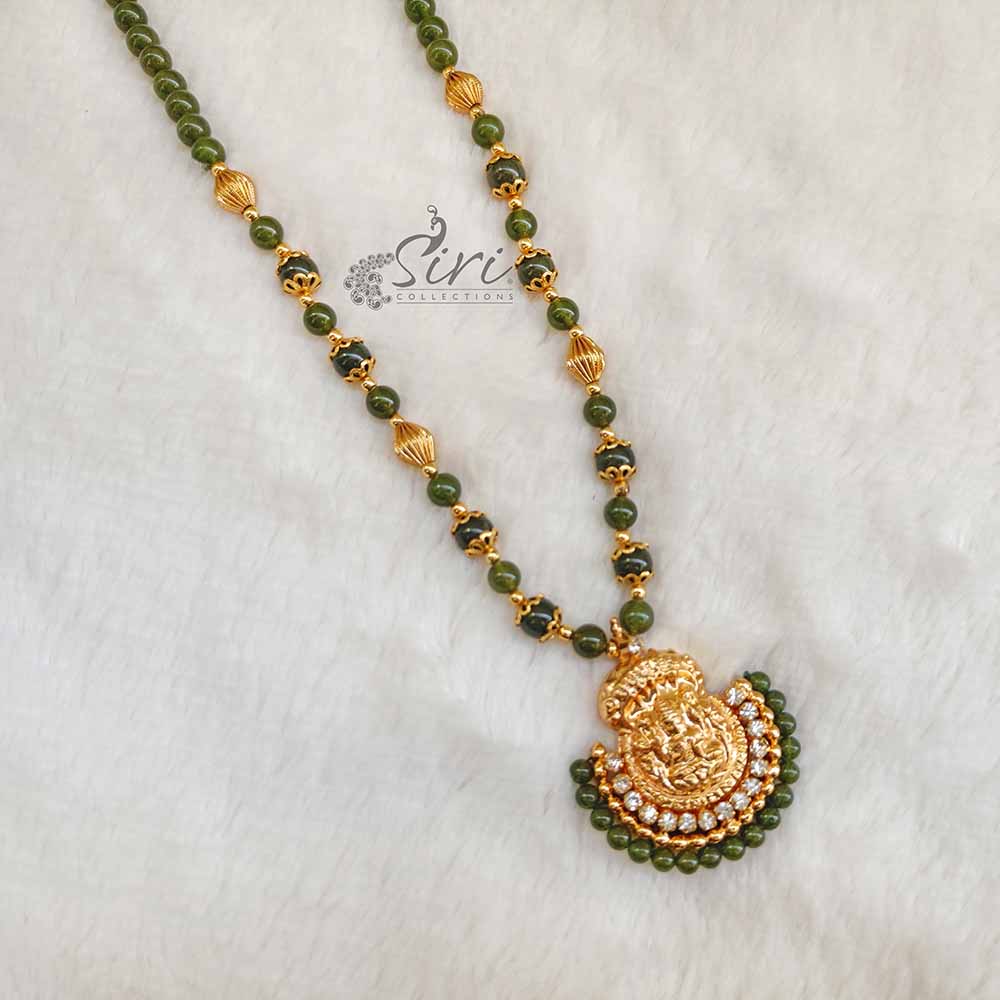 Lovely Green Onyx Maala Necklace in Lakshmi Pendant